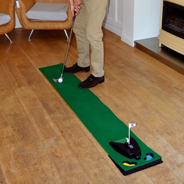PGA TOUR 6ft (1.8m) Automatic Ball Return Putting Mat - MailOrderGolf - Free Delivery - Image 2
